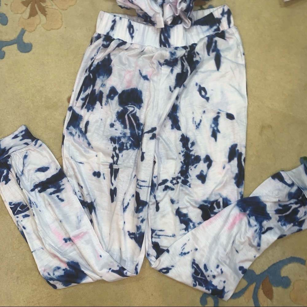 Matching tie dye set - Picture 4 of 4